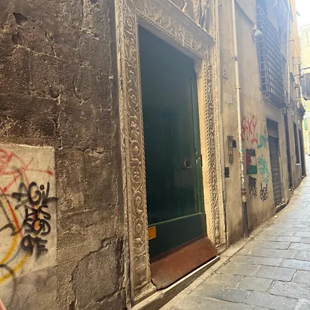 Nel Cuore Di Genova-centro Storico B&B
