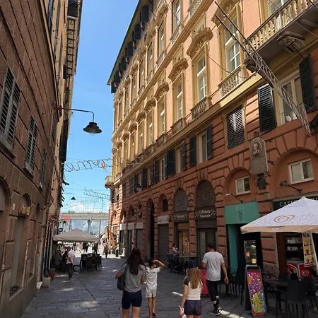 Nel Cuore Di Genova-centro Storico B&B 3*